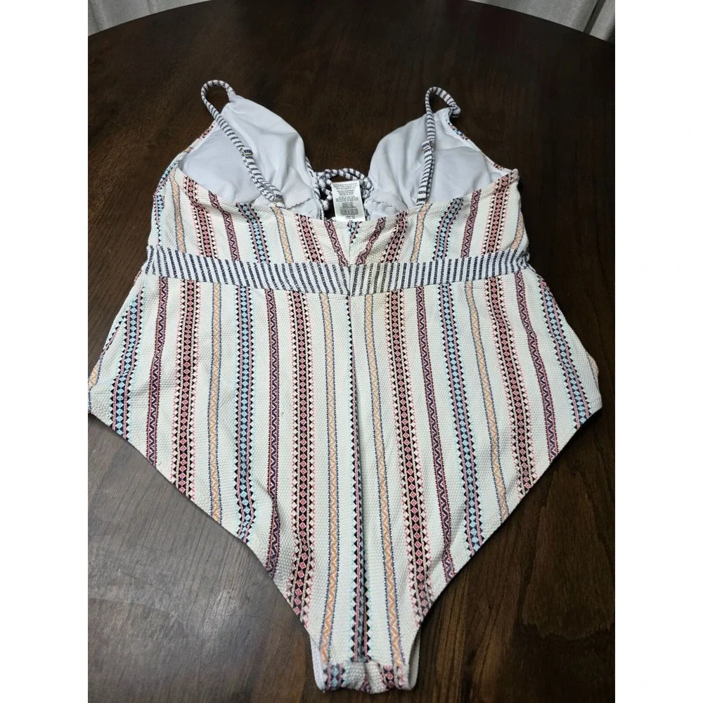 Jessica Simpson Aztec Boho Front Lace-Up One-Piece Swimsuit Size.  XL H3